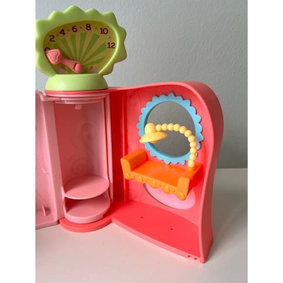 Littlest Pet Shop Get Better Center Playset 2005 Hasbro LPS - Picture 2 of 7